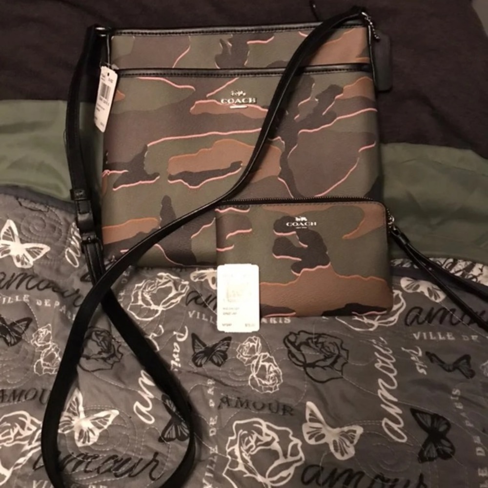 Coach crossbody n wristlet